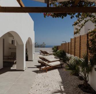 Vourvoulos Apartment | The Vine Suites