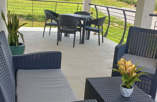 Castelnuovo del Garda Apartment | The vineyard- Accommodations 5 minutes from Gardaland, in the quiet among vineyards and olive trees.