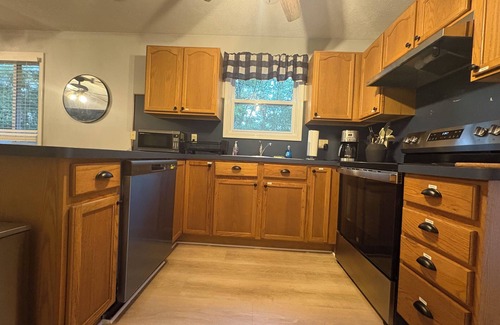 Albrightsville House | "The Wanderer's Nook" Poconos Mountains Escape