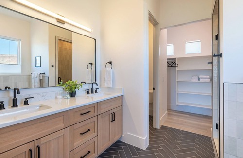Toquerville House | The Watchman+ by AvantStay | 20 Min to Zion | Hot Tub + View