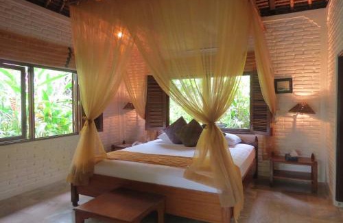 Candi Dasa Hotel | The Water Garden Hotel