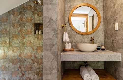 Hoi An Hotel | The Watermark Beachside Hotel