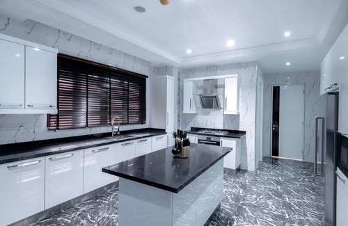 Asokoro Hotel | The Wells Carlton Hotel and Apartments