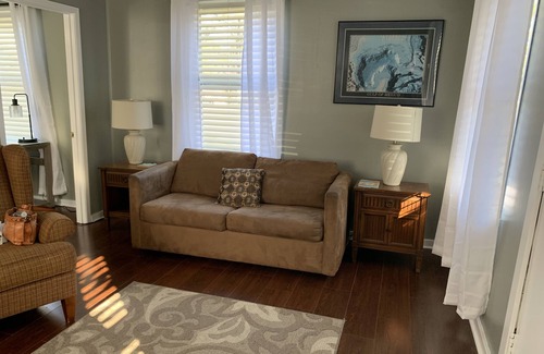 Dauphin Island Cottage | The Whale House - Elegant Charm in Dauphin Island Village