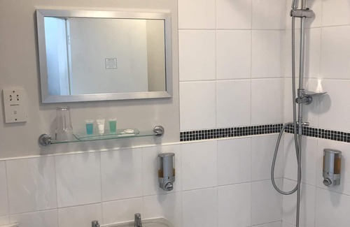 Cuckfield Hotel | The Wheatsheaf Inn