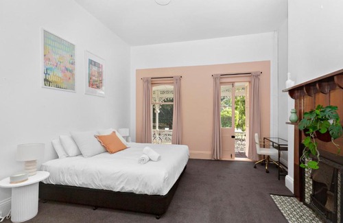 Fitzroy House | The White House Fitzroy - One of the largest single dwelling accommodations