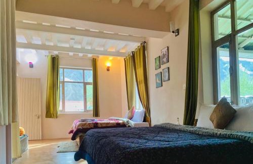 Spiti Hotel | The White Mountain Stays