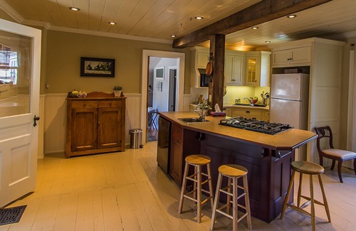 Prince Edward House | The White Rabbit Guest House - Picton