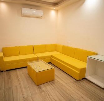 Kota Hotel | The White Roots Hotel