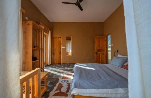 Bir Cabin | The Winter Courtyard by AVVAs Stays