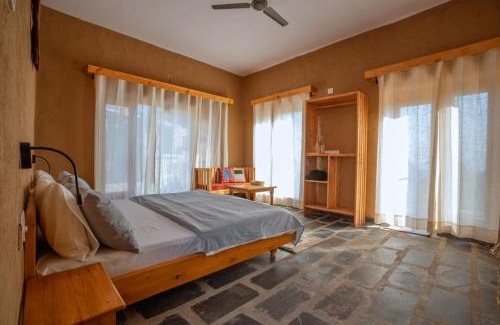 Bir Cabin | The Winter Courtyard by AVVAs Stays