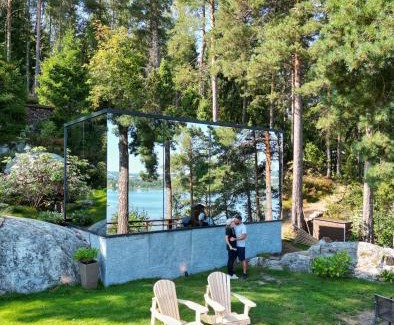 Rlingen Cabin | The WonderInn Mirrored Glass Cabin - Wonderinn Delta