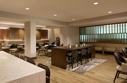 The Woodlands Hotel | The Woodlands Waterway Marriott Hotel and Convention Center