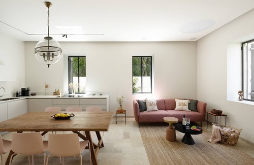 Baka Villa | The Y House is a unique unparalleled exclusive villa apartments in JLM