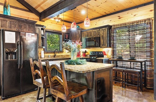 Broken Bow Cabin | The ZaZa in Hochatown/Broken Bow, OK