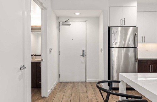 Carthay Circle Condo | The Zebra One-Bedroom Suite