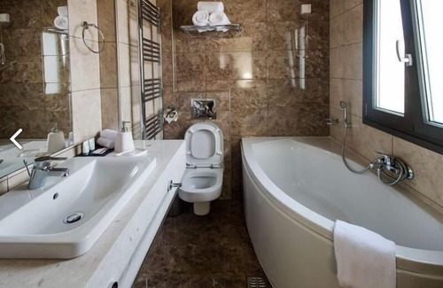 Paramythia Hotel | Theasis