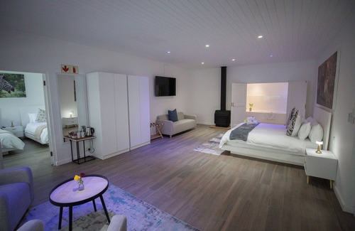 Franschhoek Hotel | theLAB BLUE