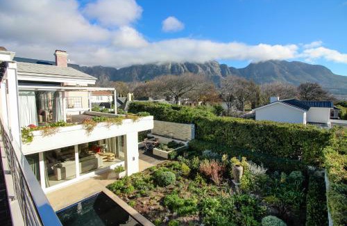 Claremont House | Thirty On Grace