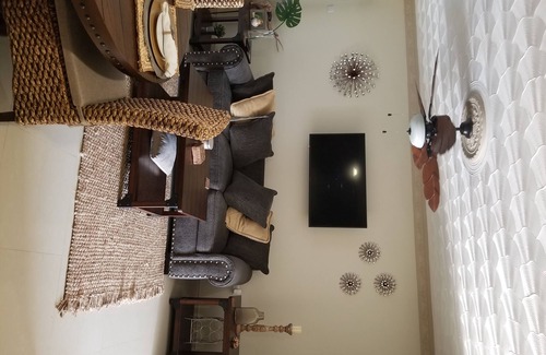 Windsor House | This a beatiful Townhouse villa, with washer/dryer, the beach is within walking distance, with a variety of restaurants nearby