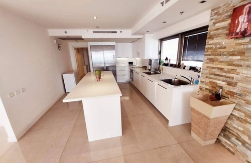 Netanya Apartment | This apartment is a 1 bedroom(s), 1.5 bathrooms, located in Netanya, Center District.