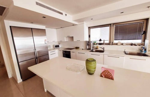 Netanya Apartment | This apartment is a 1 bedroom(s), 1.5 bathrooms, located in Netanya, Center District.