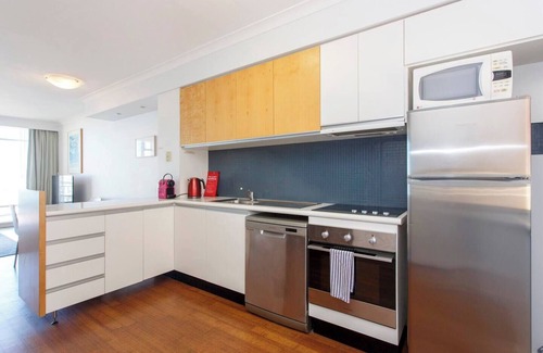 Fremantle Apartment | This apartment is a 2 bedroom(s), 2 bathrooms, located in Fremantle, WA.