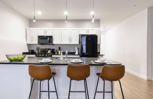 Cultural District Apartment | This apartment is a 1 bedroom(s), 1 bathrooms, located in Pittsburgh, PA.