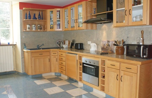 Sombrun House | This charming house welcomes you with a swimming pool in a hamlet in the department of Hautes-Pyréné