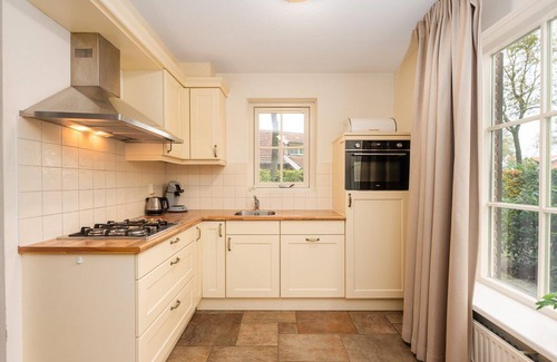 Hoge Hexel House | This comfortable luxury villa is located in the relatively newly established vacation complex Buitengoed Het Lageveld.