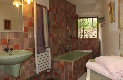 Manas House | This delightful stone house is located in the hills of the picturesque village of Mana. Large stairs