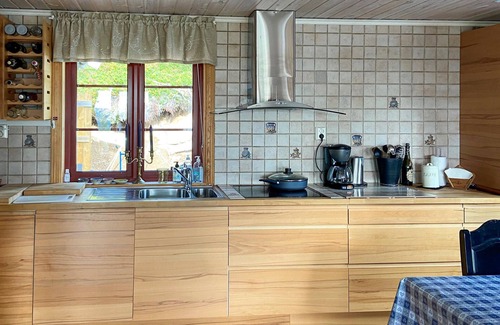 Øvre Ramse House | This high-quality vacation home welcomes you to Hillestadheia.