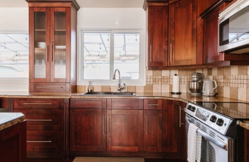 Central Okanagan House | This house is a 3 bedroom(s), 2 bathrooms, located in Kelowna, BC.
