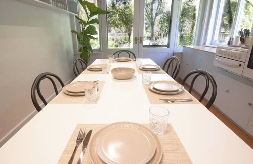 Lake Wendouree House | This house is a 4 bedroom(s), 1 bathrooms, located in Lake Wendouree, VIC.