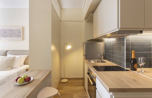 Palaio Faliro Apartment | Thiseos 5-7·Renovated Studio with Sea View in Pala