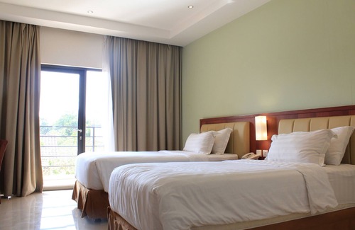 Medan Hotel | Thong's Inn - KNO Kualanamu Transit Hotel