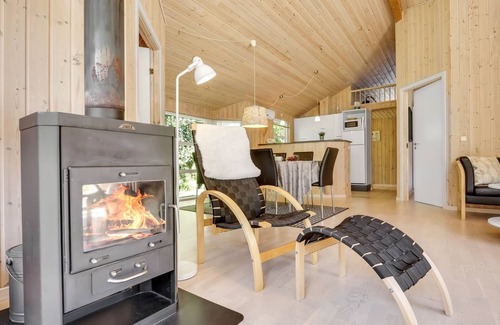 Hou House | "Thorketil" - 1.1km from the sea by Interhome