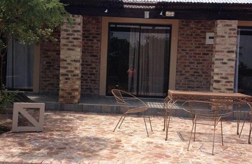 Potchefstroom Cabin | Thorntree Lodge