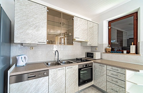 Cove Tri Zala (Zrnovo) Apartment | Three bedroom apartment near beach Tri Žala, Korčula (A-9237-d)