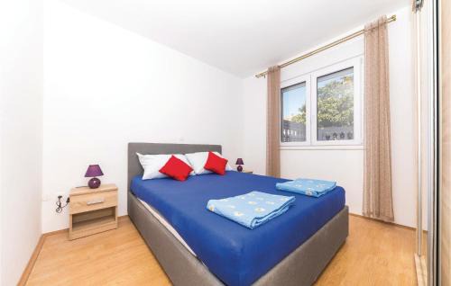 Kastel Gomilica Apartment | Three-Bedroom Apartment In Kastel Gomilica
