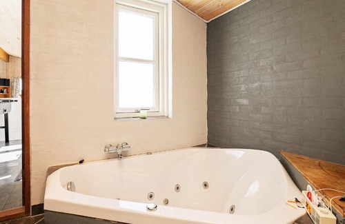 Vejers Strand House | Three-Bedroom Holiday home in Vejers Strand 2