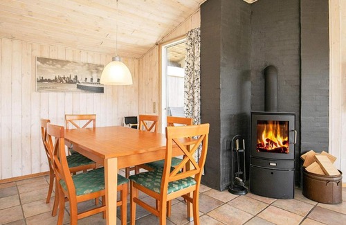 Vejers Strand House | Three-Bedroom Holiday home in Vejers Strand 2