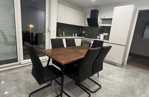 Kastel Stafilic Apartment | Three bedroom apartment with balcony Kaštel Štafilić, Kaštela (A-22533-d)