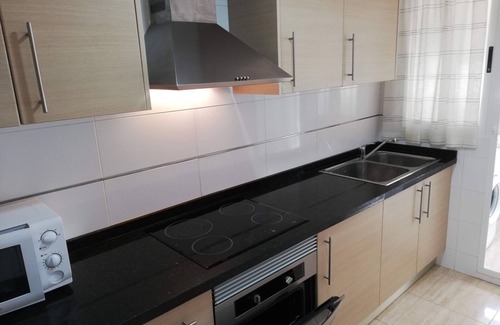 Xeraco Beach Apartment | Three bedrooms, garage, pool and large terrace with awnings!