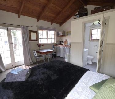 Burkes Pass House | Three Creeks Cottage Gateway to Tekapo and The MacKenzie District