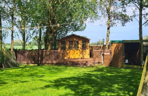 Driffield House | Three Farthings Bed & Breakfast, a quiet and peaceful countryside location.