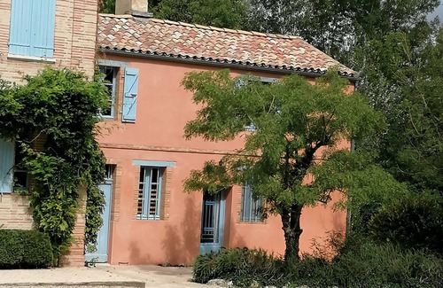 Beaumont-de-Lomagne Cottage | Three gîtes set in a large estate, around a 27° heated swimming pool.