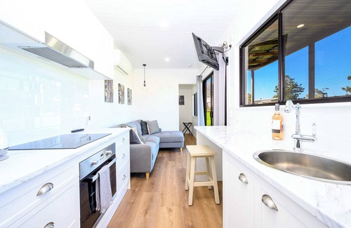 Mount Tamborine House | Three Pines Tiny Home - Your Mountain Escape