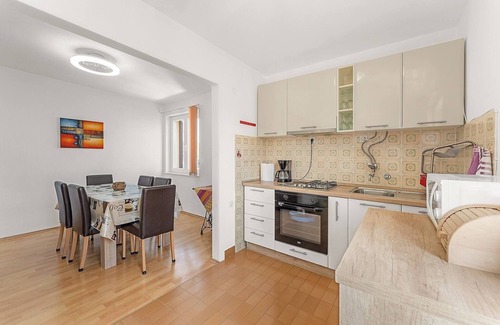 Kukljica Boat Rental | Three-room apartment with view