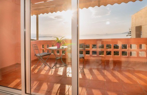 Katakali Villa | Τhree-storey maisonette with a wonderful view of the Saronic sea